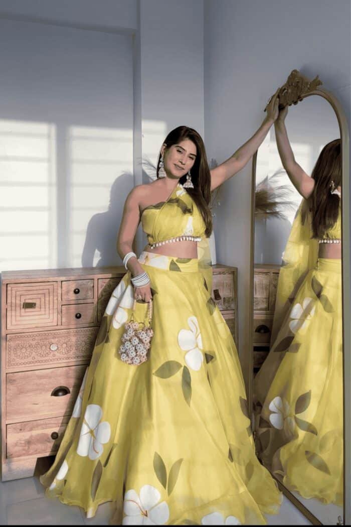 Bright Yellow Handpainted Set - Image 3