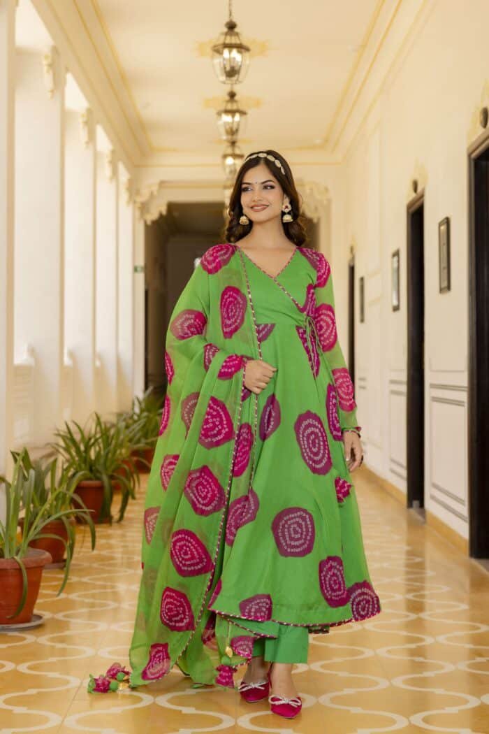 Green Bandhej Suit Set - Image 1