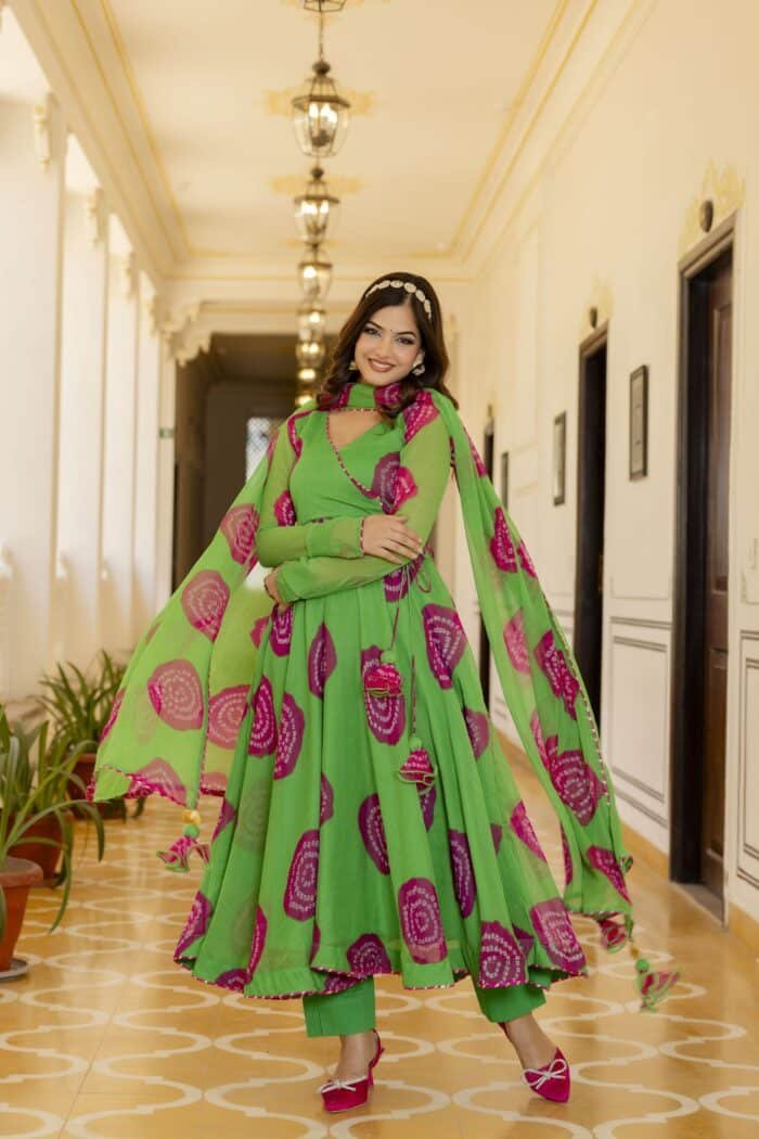 Green Bandhej Suit Set - Image 6
