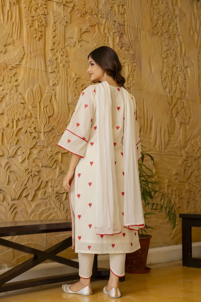 Heart Embroidered Kurta Set - Image 3