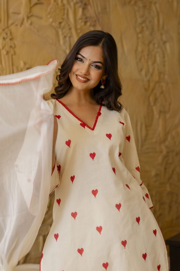 Heart Embroidered Kurta Set - Image 6