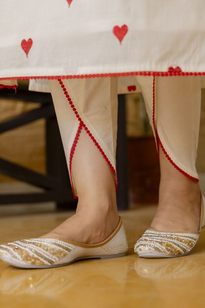 Heart Embroidered Kurta Set - Image 9