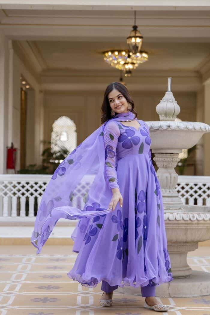 Lilac handpainted suit Set - Image 5