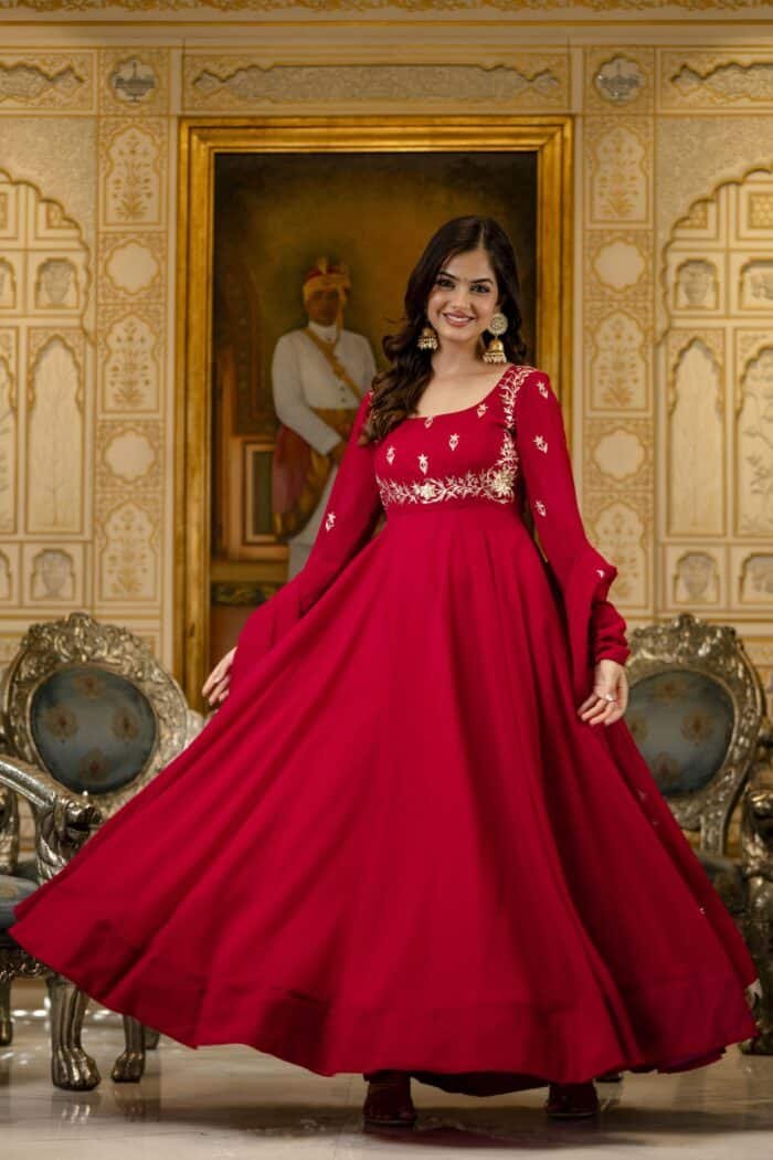 Maharani Handwork Set - Image 3