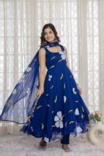 Morni Handpainted Suit Set - Image 3