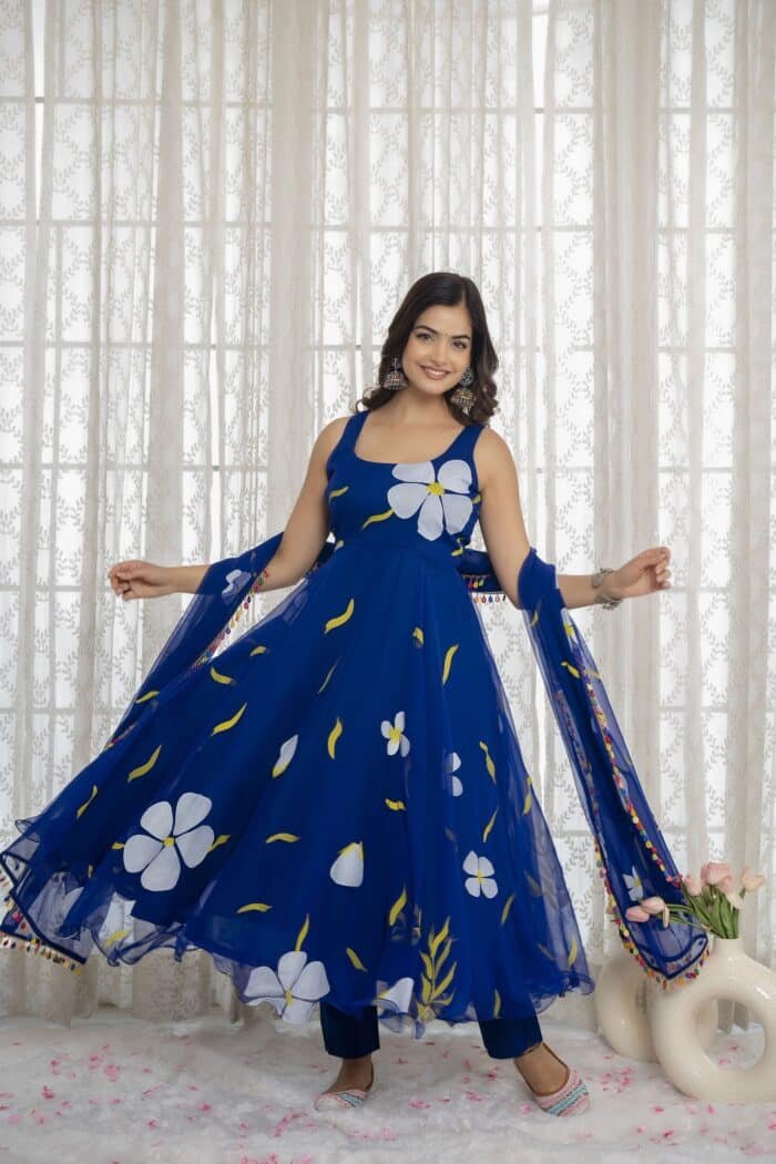 Morni Handpainted Suit Set - Image 5
