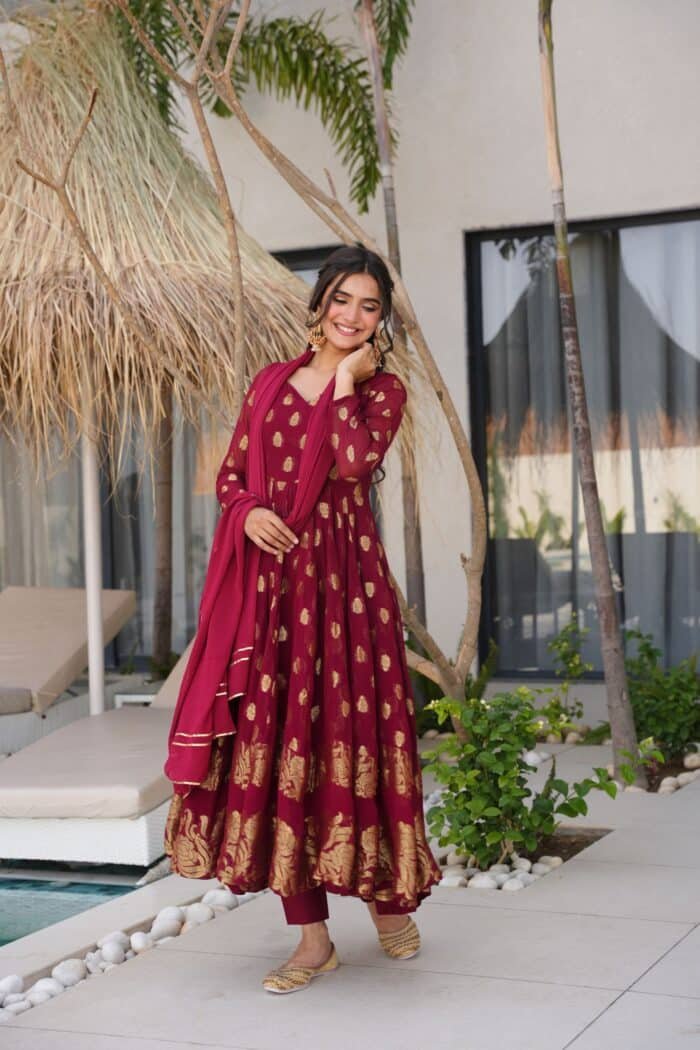 Sunehri Maroon Suit Set - Image 2