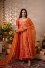 Anuradha Suit Set