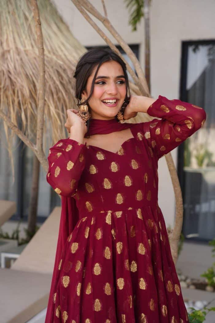 Sunehri Maroon Suit Set - Image 8