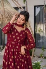 Sunehri Maroon Suit Set - Image 5