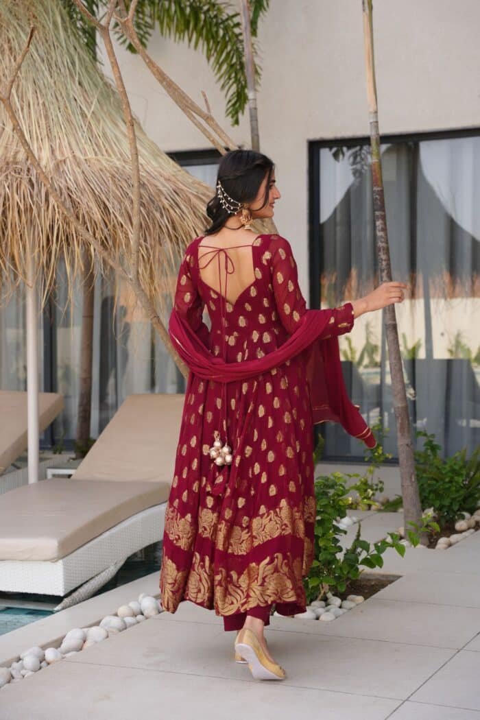 Sunehri Maroon Suit Set - Image 9