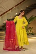 Rangrez Tari Suit Set - Image 2