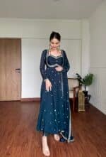 Mayuri Suit Set - Image 3