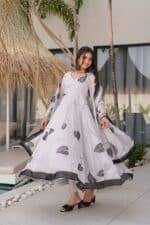 Suhani Handpainted Suit Set - Image 8
