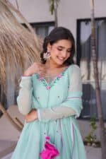 Mayra Embroidered Suit Set - Image 6