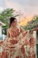 Saavi Embroidered Lehenga Set - Image 3
