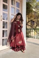 Raktima Silk Suit Set - Image 2