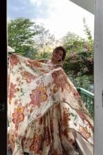 Saavi Embroidered Lehenga Set - Image 2