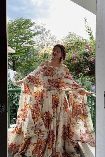 Saavi Embroidered Lehenga Set