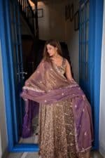 Kanak Embroidered Suit Set - Image 2