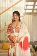 Saavi Embroidered Maxi Set - Image 3