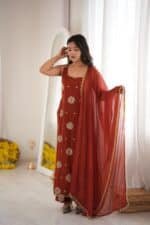 Anvi Kurta Set - Image 3